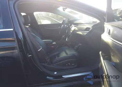 2014 Cadillac Xts W20 Livery Package z USA, uszkodzony, nr VIN 2G61U5S35E9181996